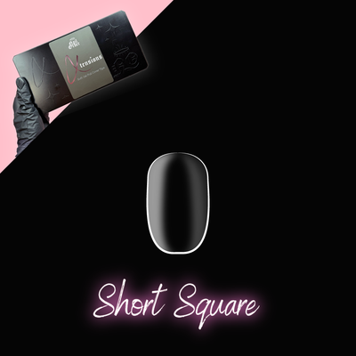 Klare kurze quadratische Schachtel mit Tipps