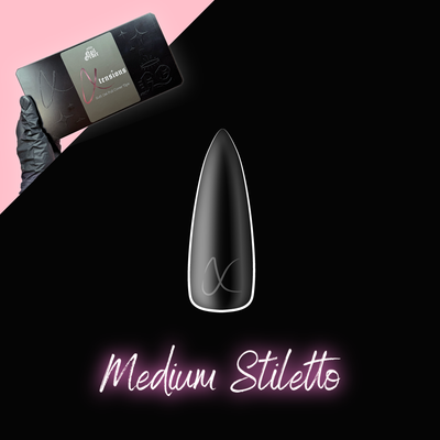 Klare mittelgroße Stiletto-Box mit Tipps